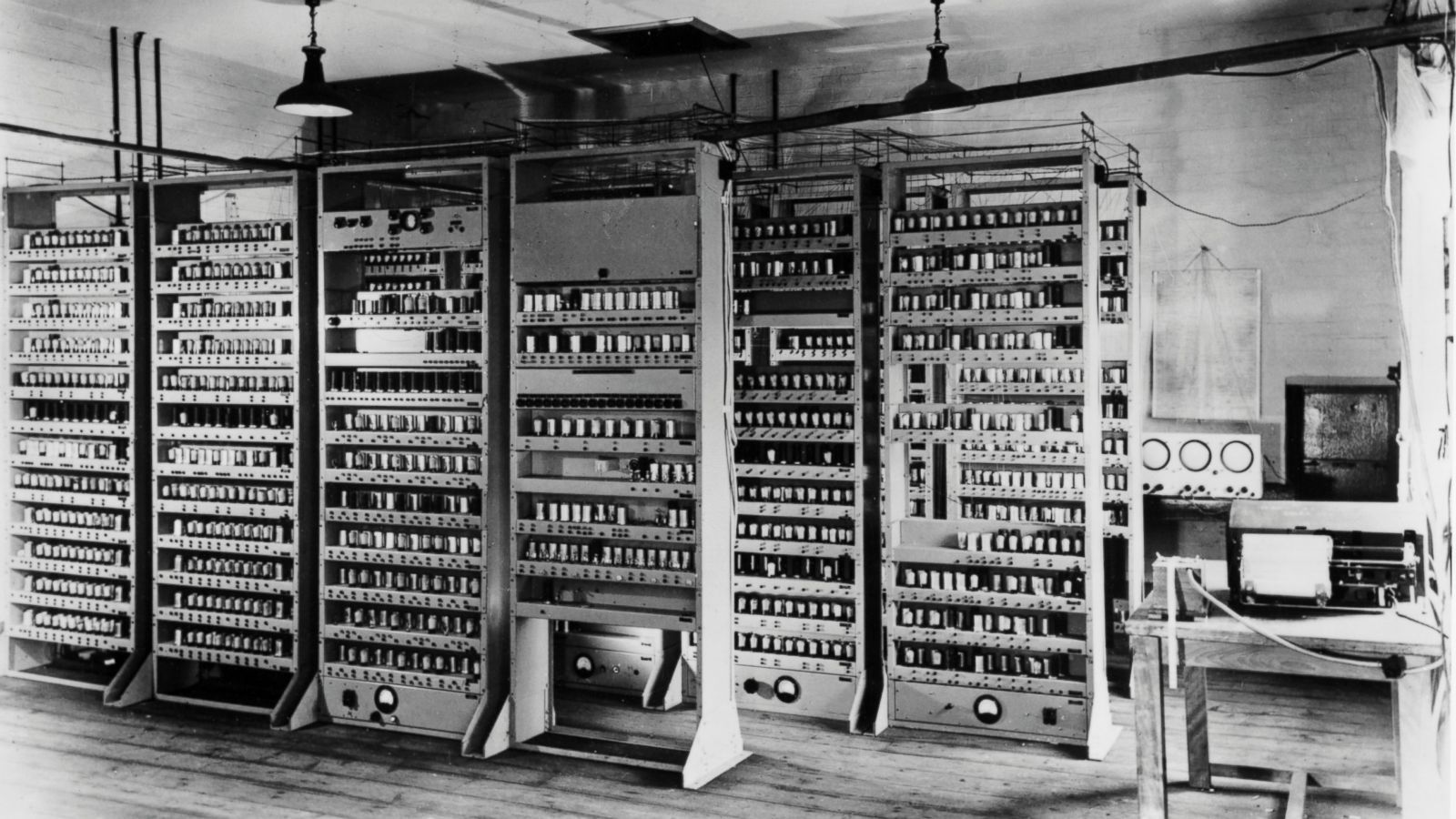 Языки 1 поколения. Eniac 1. ЭНИАК 1946. EDVAC И EDSAC. Первая ЭВМ.